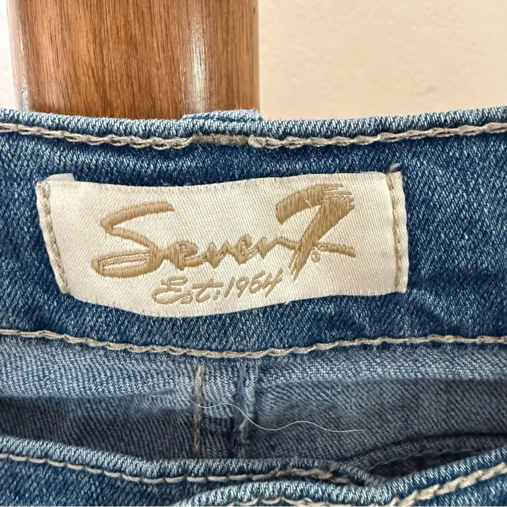 Seven7 Blue Denim Medium wash Relaxed Fit Boyfriend‎ Shorts-Size 8